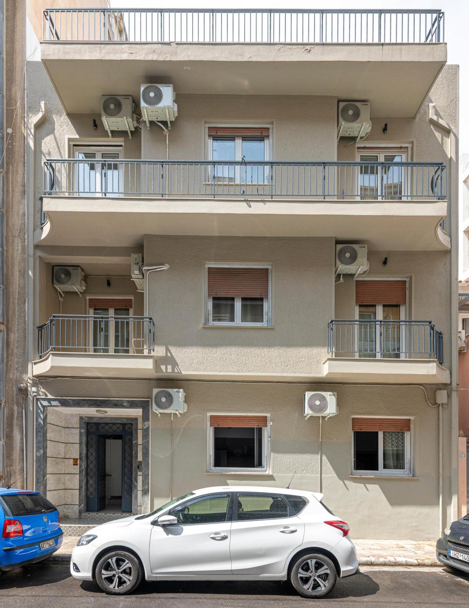 Athenian Center Atena